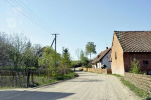 Przygotowanie podbudowy pod drogę.